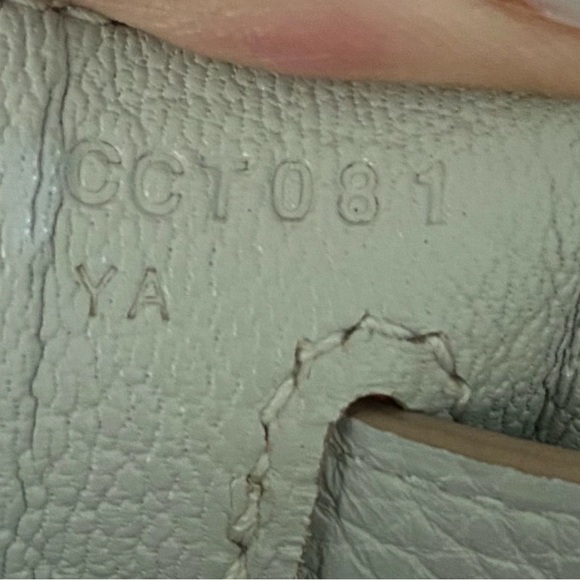 SOLD: Hermes Kelly 32 Gris Perle - Picture 10 of 11
